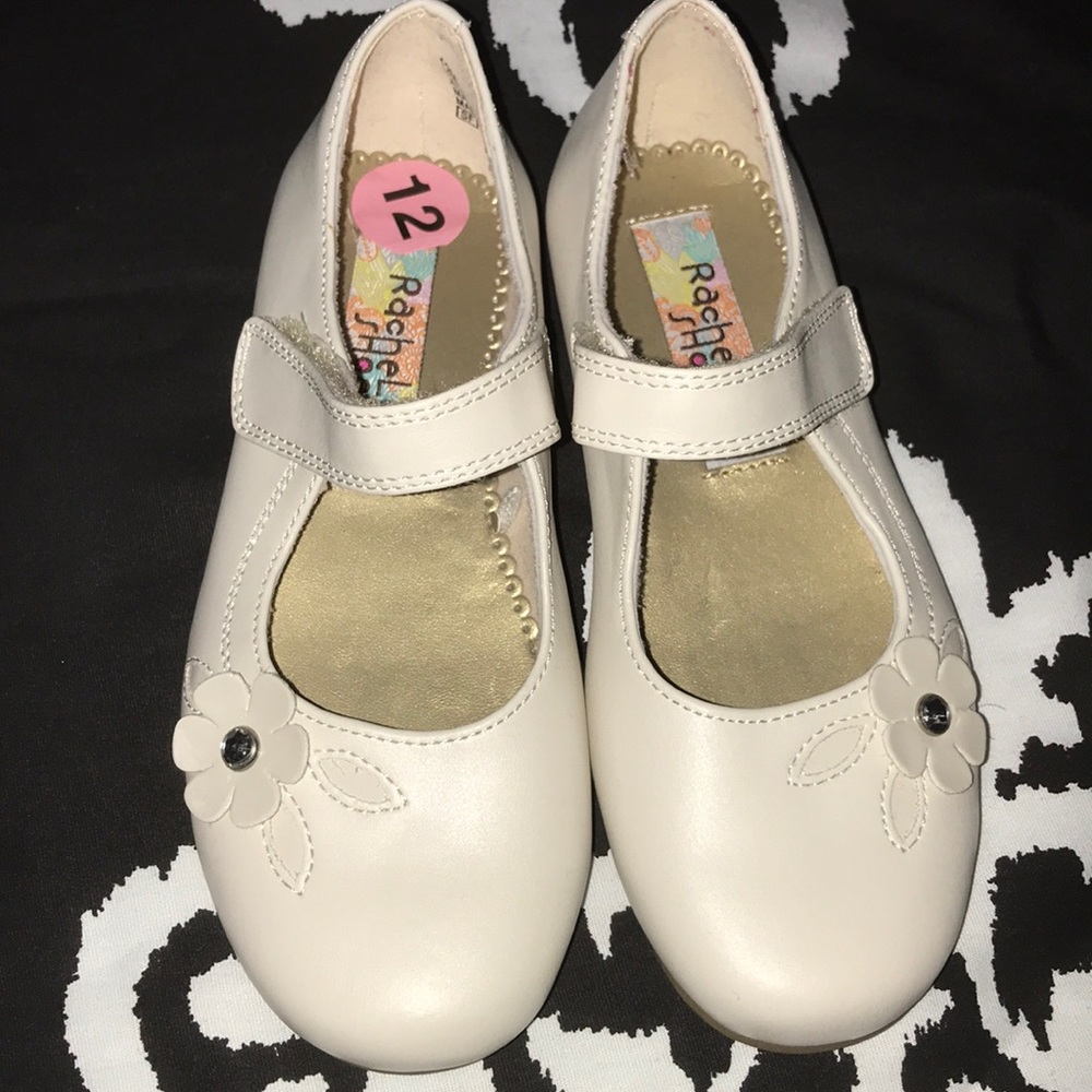Beige shoes